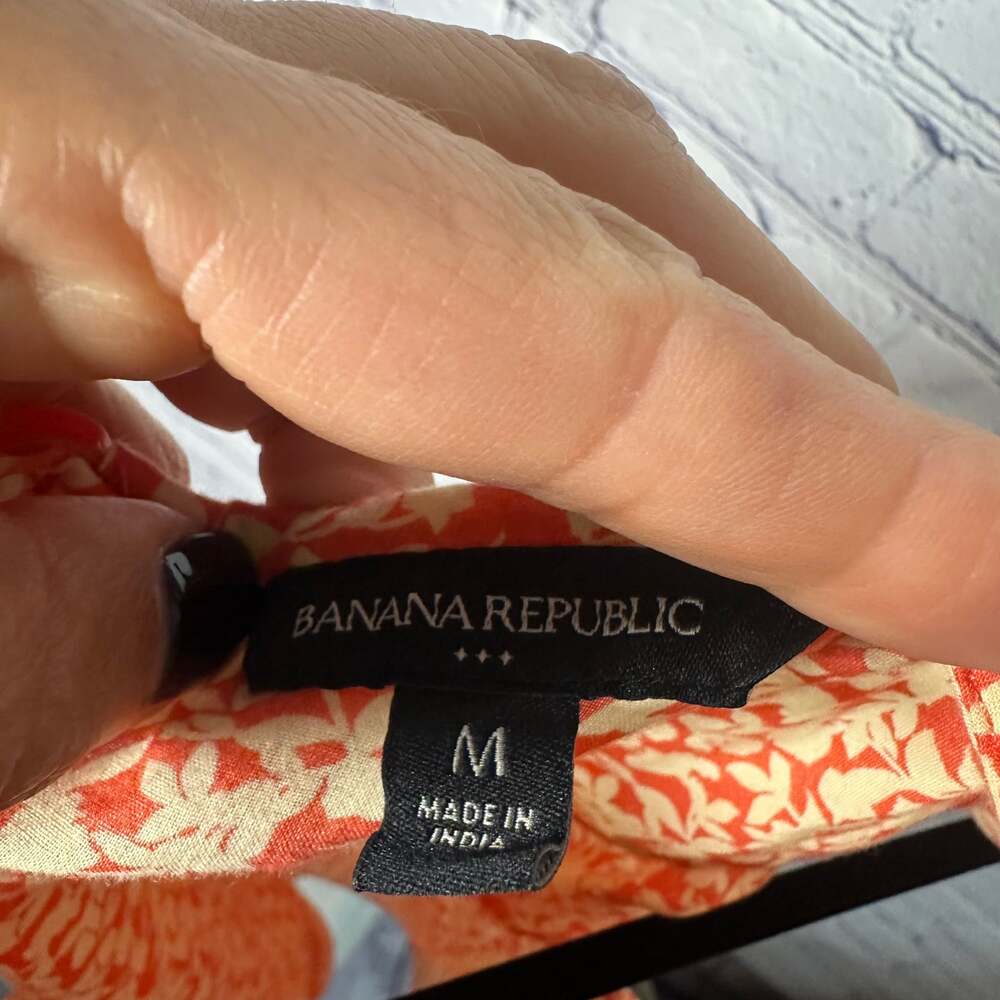Banana Republic Smocked Yoke Cap Sleeve Blouse - Picture 3 of 3